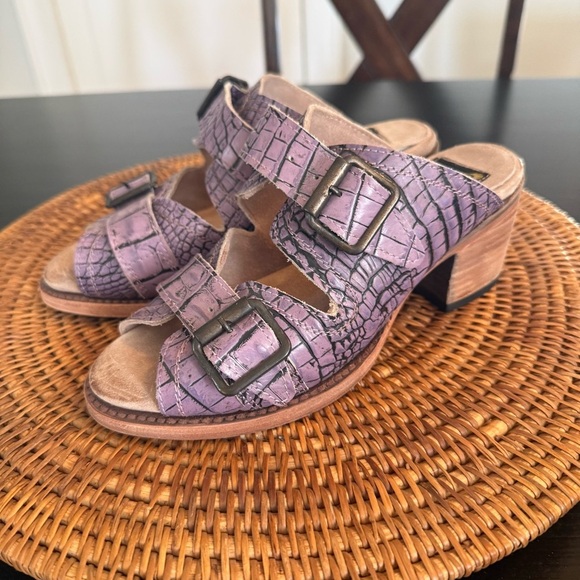 Freebird by Steven Shoes - Freebird by Stevens Caprice Womens Croc Embossed‎ Slide Sandals Purple Size 6